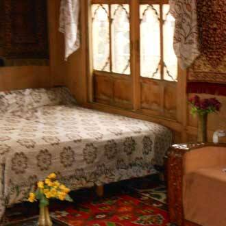 New Sabeena Houseboat, Srinagar 3